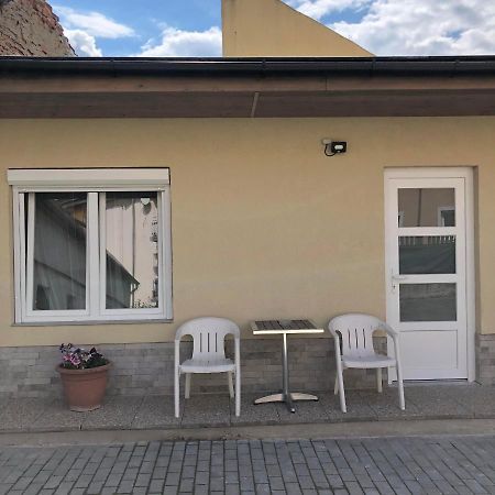 Avas Apartman Мисколк Екстериор снимка