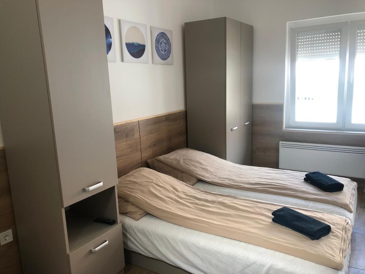 Avas Apartman Мисколк Екстериор снимка