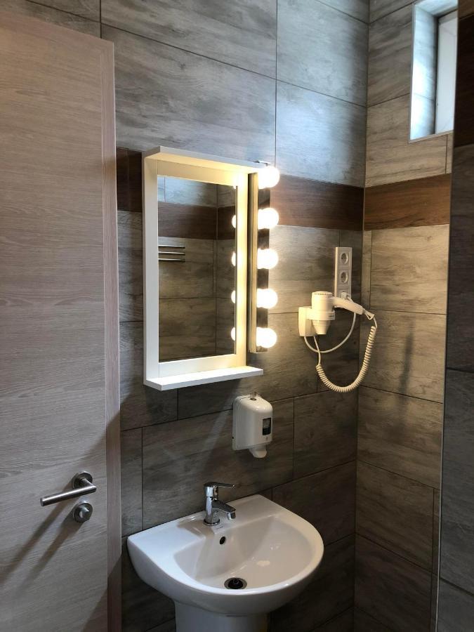 Avas Apartman Мисколк Екстериор снимка