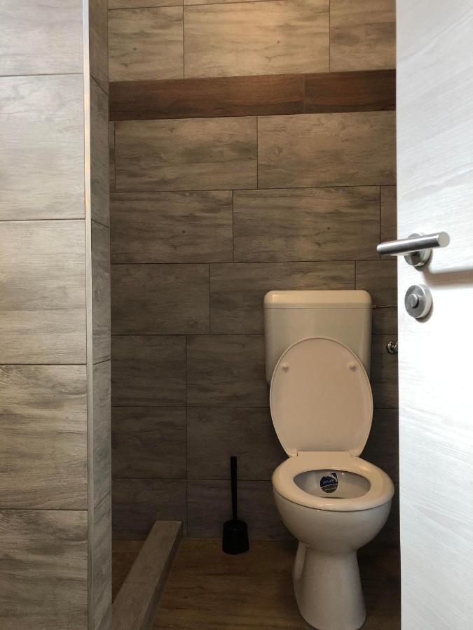 Avas Apartman Мисколк Екстериор снимка