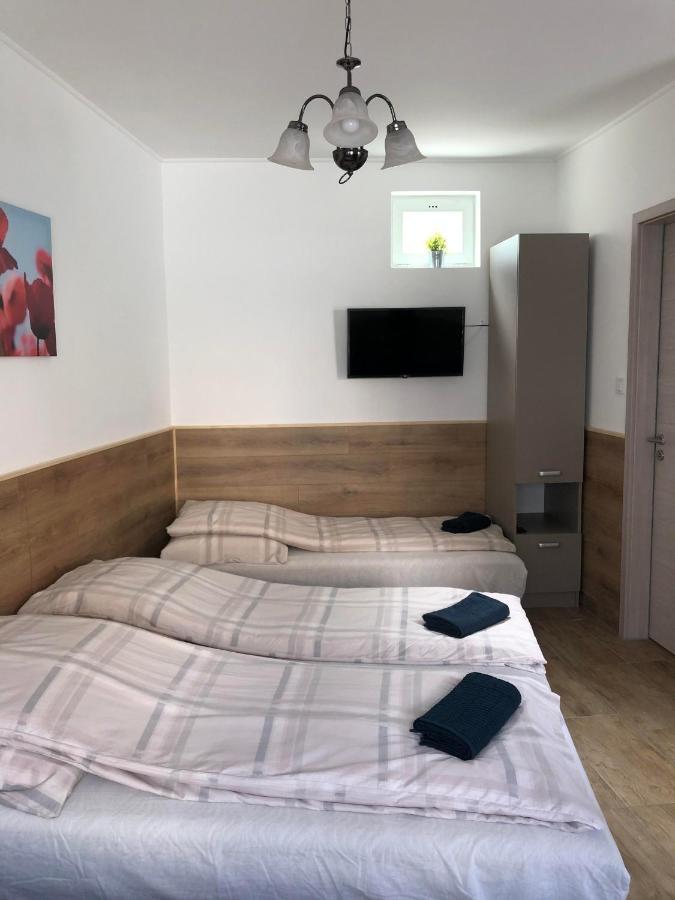 Avas Apartman Мисколк Екстериор снимка