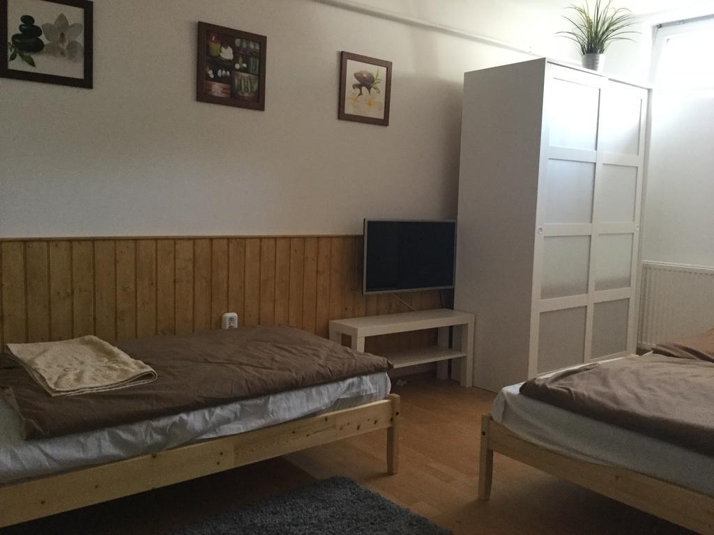 Avas Apartman Мисколк Екстериор снимка