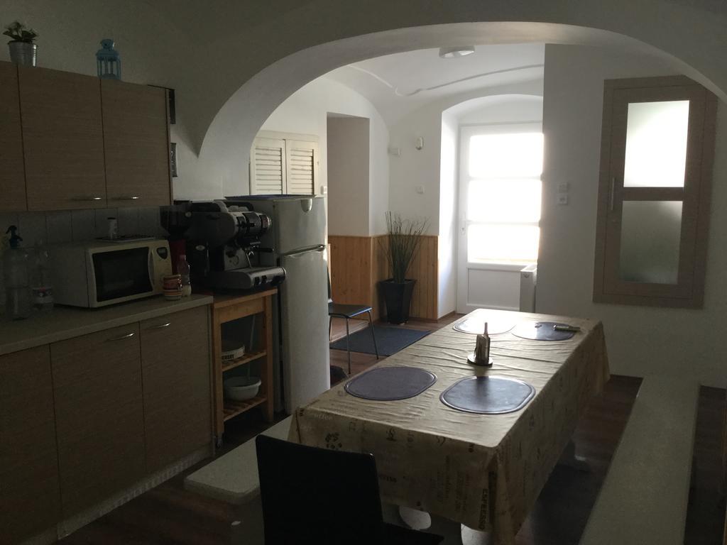 Avas Apartman Мисколк Екстериор снимка